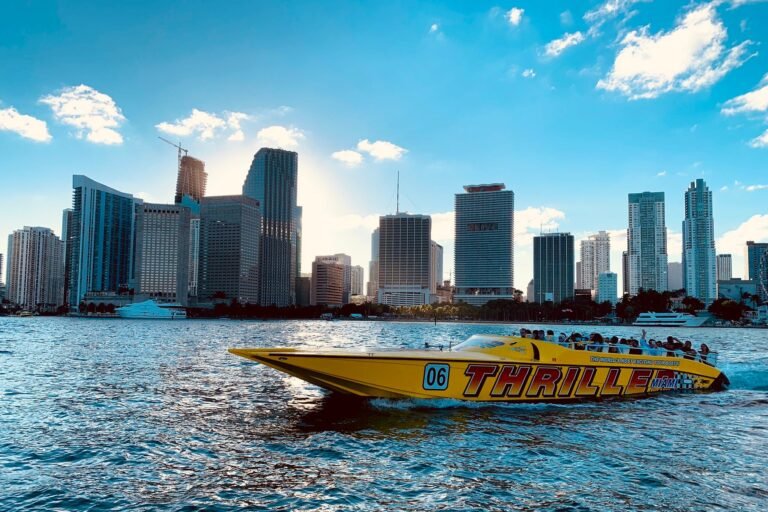 modern, homes, Parakeet Communities, living, Manufactured homes for rent, caption